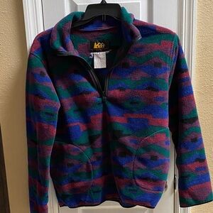 EUC REI fleece, zipper pullover geometric design plush, warm and comfy